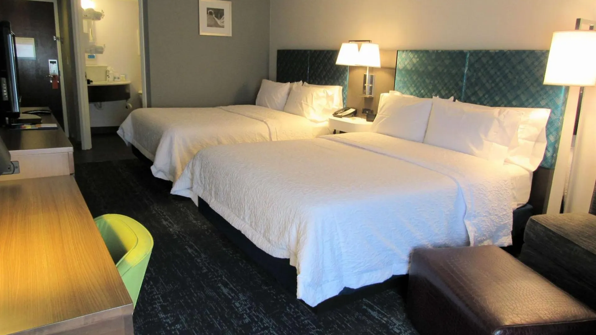 Hampton Inn & Suites Newtown Yardley