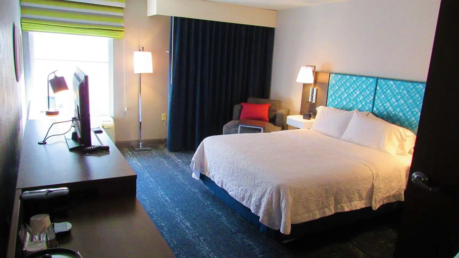 Hampton Inn & Suites Newtown Yardley 3*,  United States