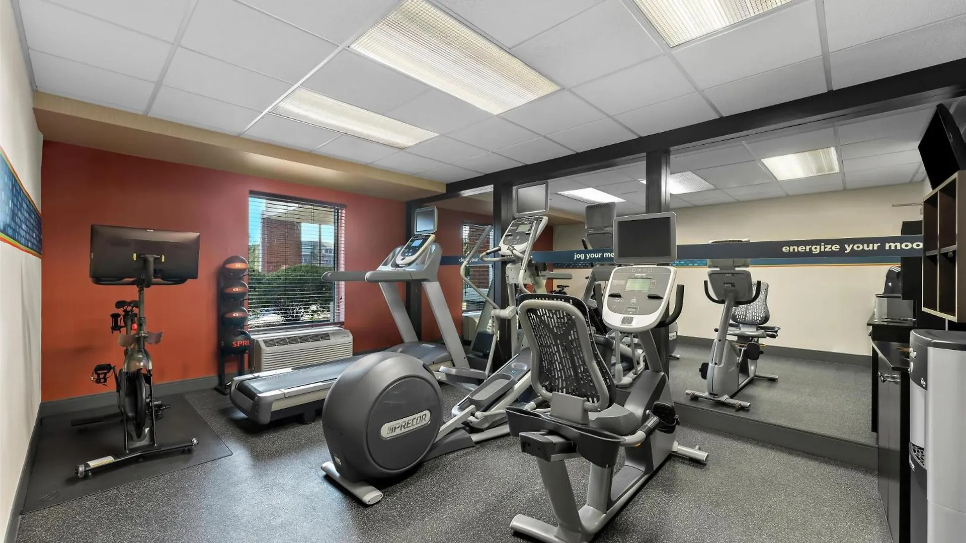 Hampton Inn & Suites Newtown Yardley Hotel