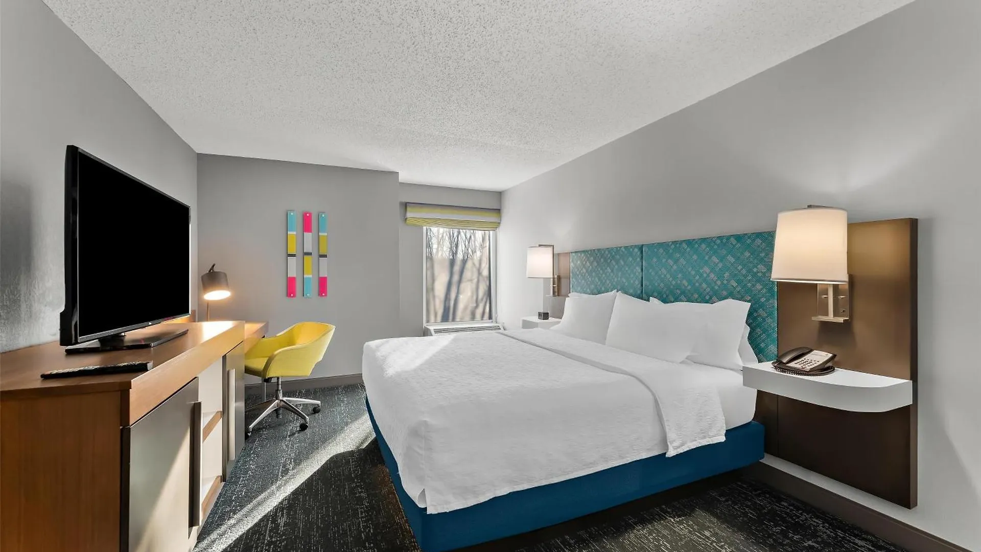 Hampton Inn & Suites Newtown Yardley Hotel