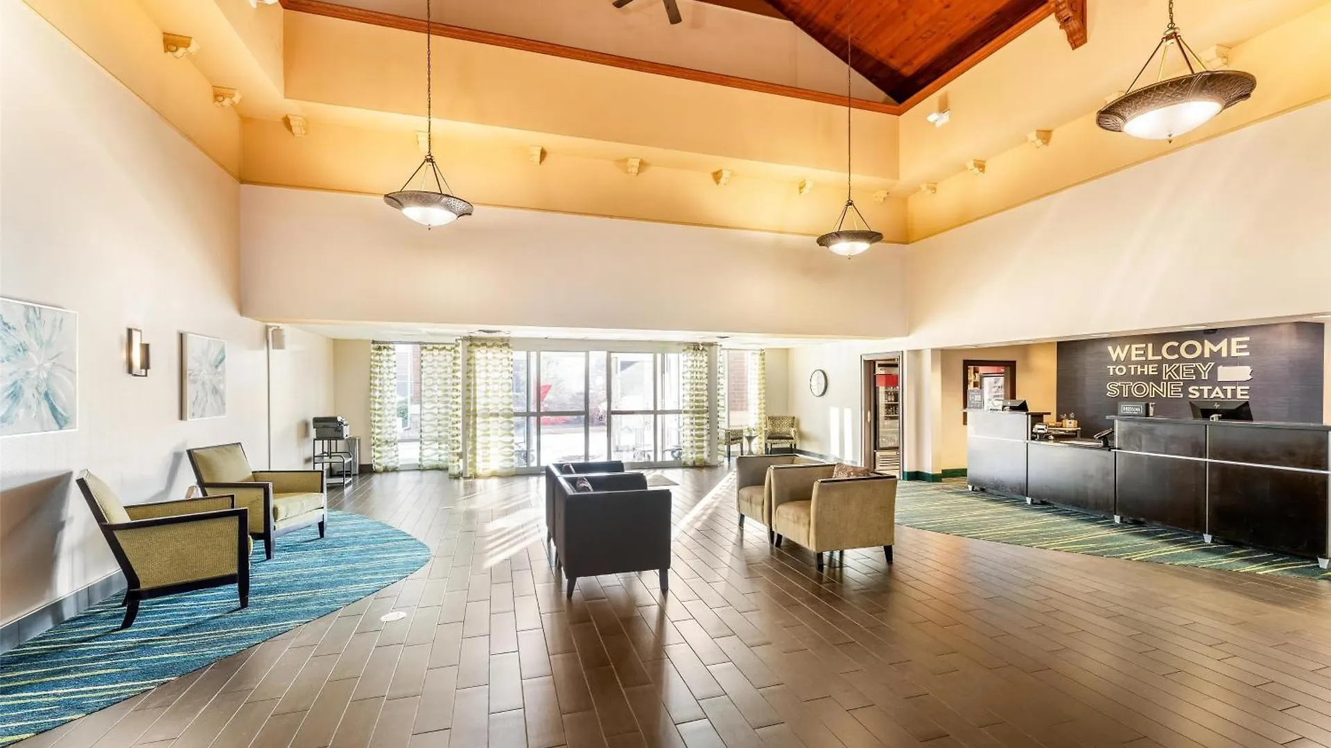 Hampton Inn & Suites Newtown Yardley Hotel