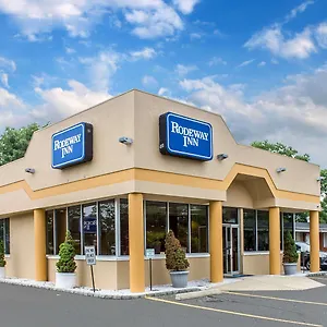 2* Inn Rodeway Macarthur Airport